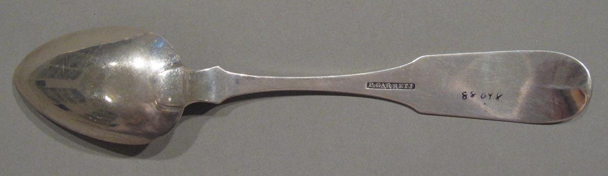1998.0004.3074 spoon underside