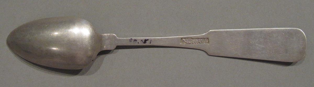 1998.0004.3077.001 spoon underside