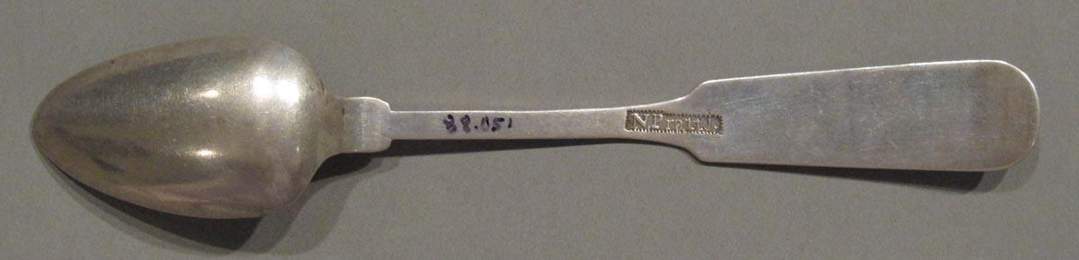1998.0004.3077.002 spoon underside