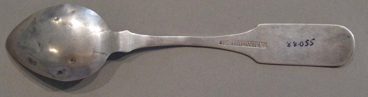 1998.0004.3081.006 spoon underside