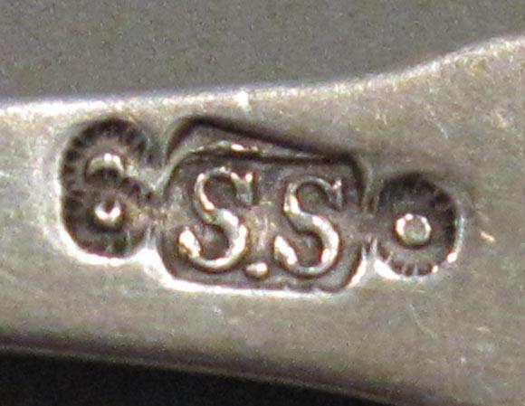 1998.0004.3083.002 spoon mark
