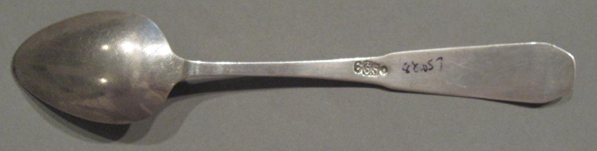 1998.0004.3083.002 spoon underside