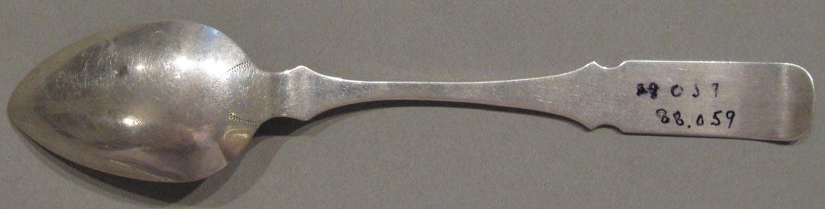 1998.0004.3085 spoon underside