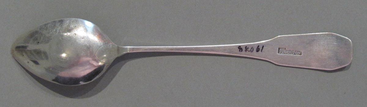 1998.0004.3087 spoon underside