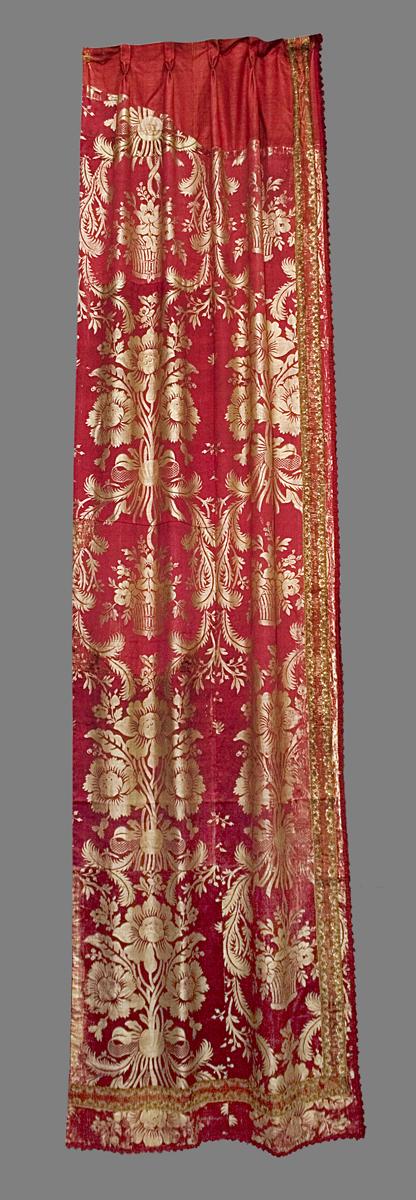 1958.0609.002 A Window Hanging, Side Curtain
