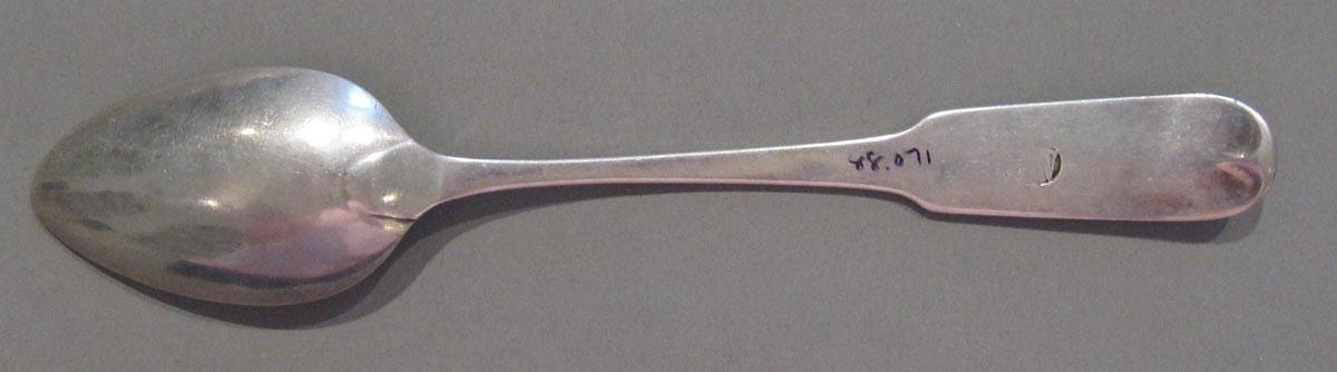 1998.0004.3097.001 spoon underside