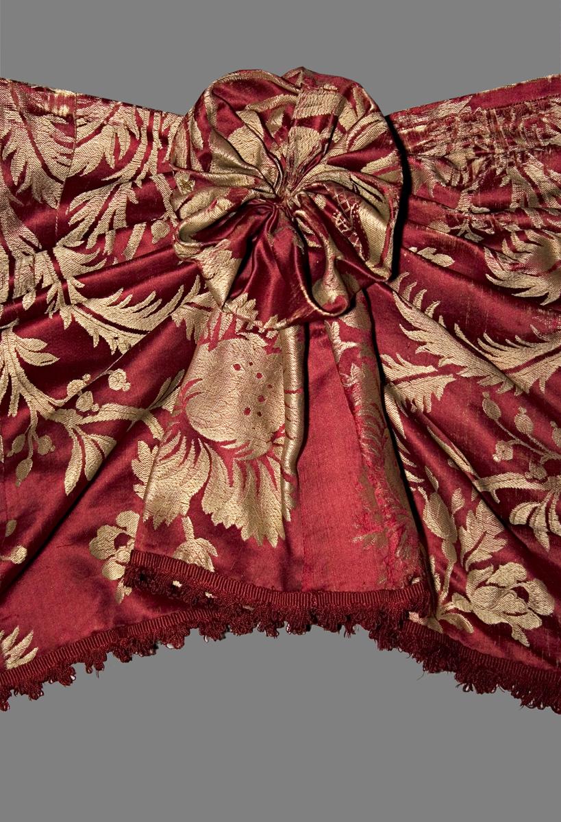 1958.0609.002 C Window Hanging, Valance, Rosette Detail