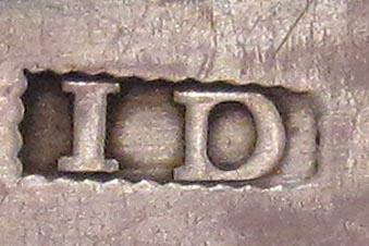 1998.0004.3104.001 spoon mark