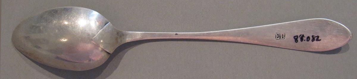 1998.0004.3107 spoon underside
