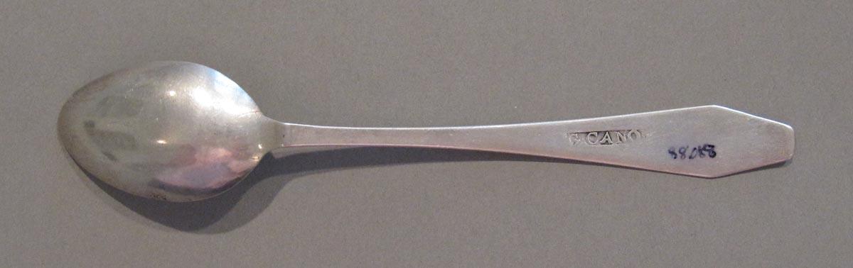 1998.0004.3113 spoon underside