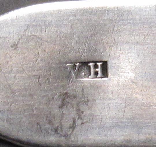 1998.0004.3115.001 spoon mark