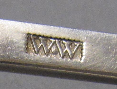 1998.0004.3121 spoon mark