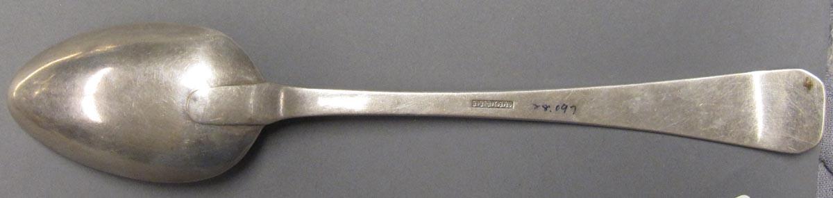 1998.0004.3122 spoon underside