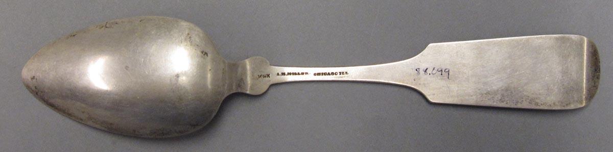 1998.0004.3124 spoon underside