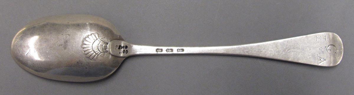 1998.0004.3125 spoon underside