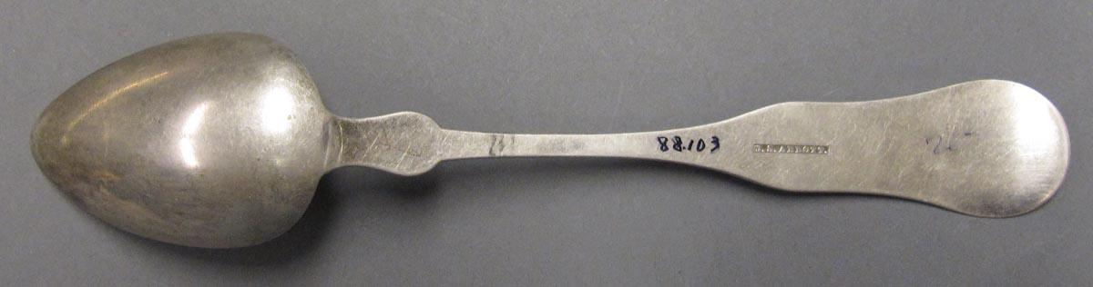 1998.0004.3128.001 spoon underside