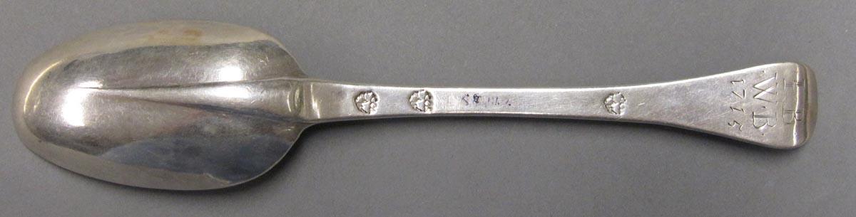 1998.0004.3137 spoon underside