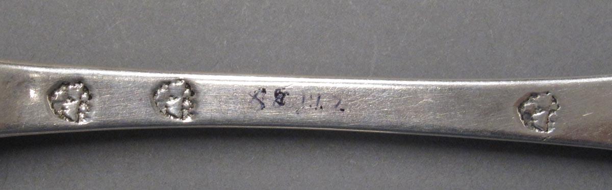 1998.0004.3137 spoon marks