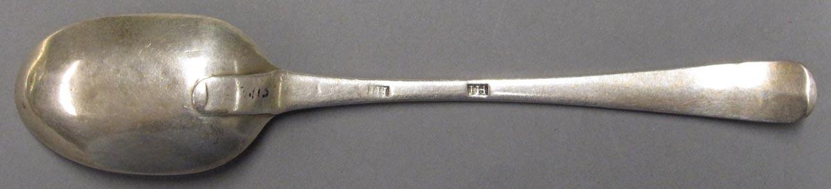 1998.0004.3138 spoon underside