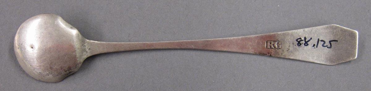 1998.0004.3149 spoon underside