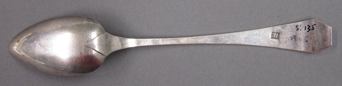 1998.0004.3159.005 spoon underside