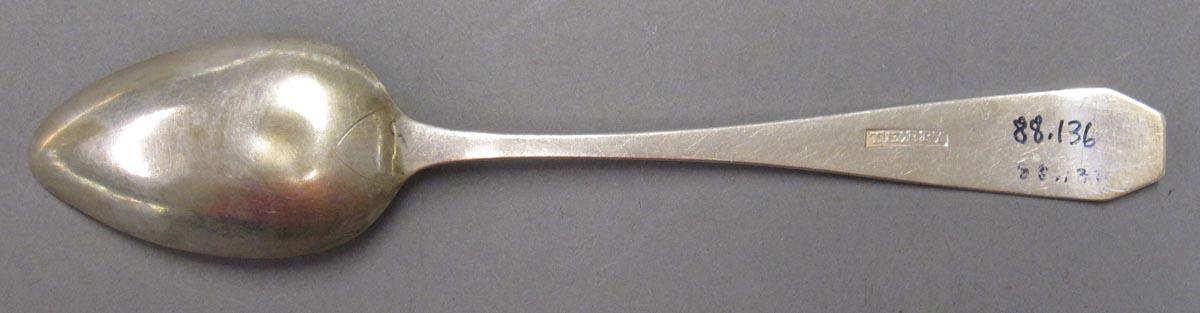 1998.0004.3160.001 spoon underside