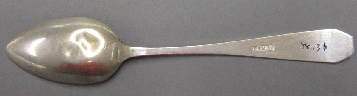1998.0004.3160.003 spoon underside