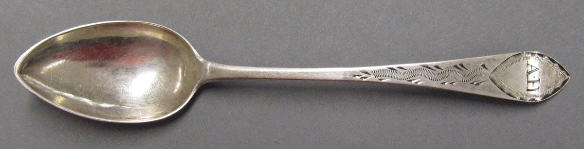 1998.0004.3171.003 spoon upper surface