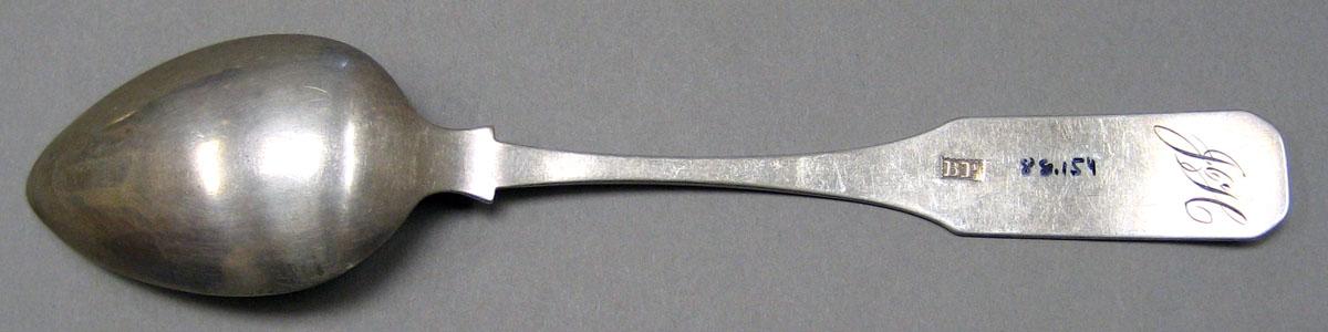 1998.0004.3177 Silver Spoon underside