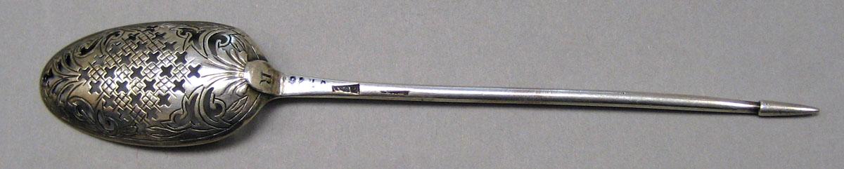 1998.0004.3183 Silver Spoon underside