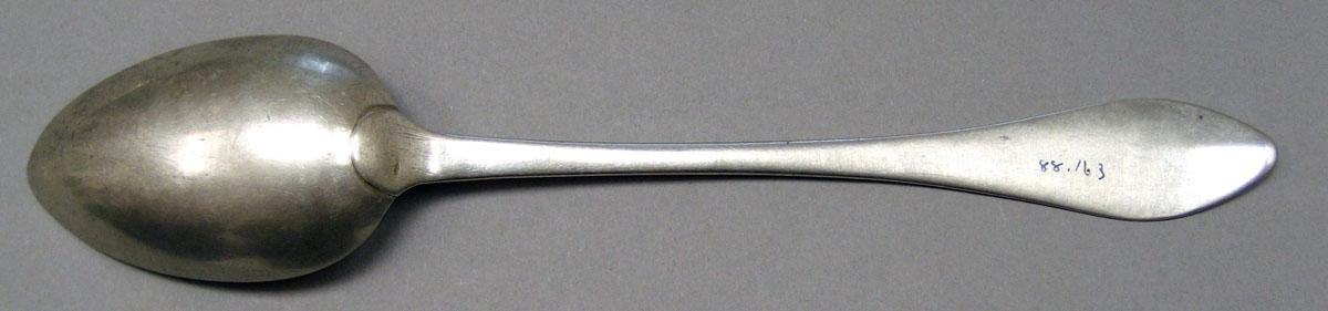 1998.0004.3186 Silver Spoon underside