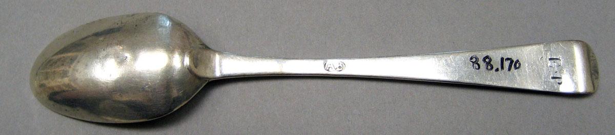 1998.0004.3193 Silver Spoon underside