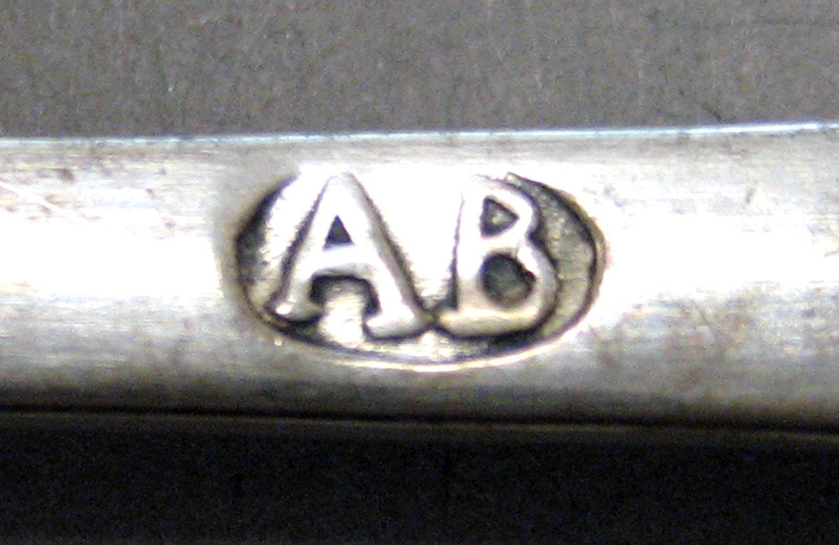 1998.0004.3193 Silver Spoon mark