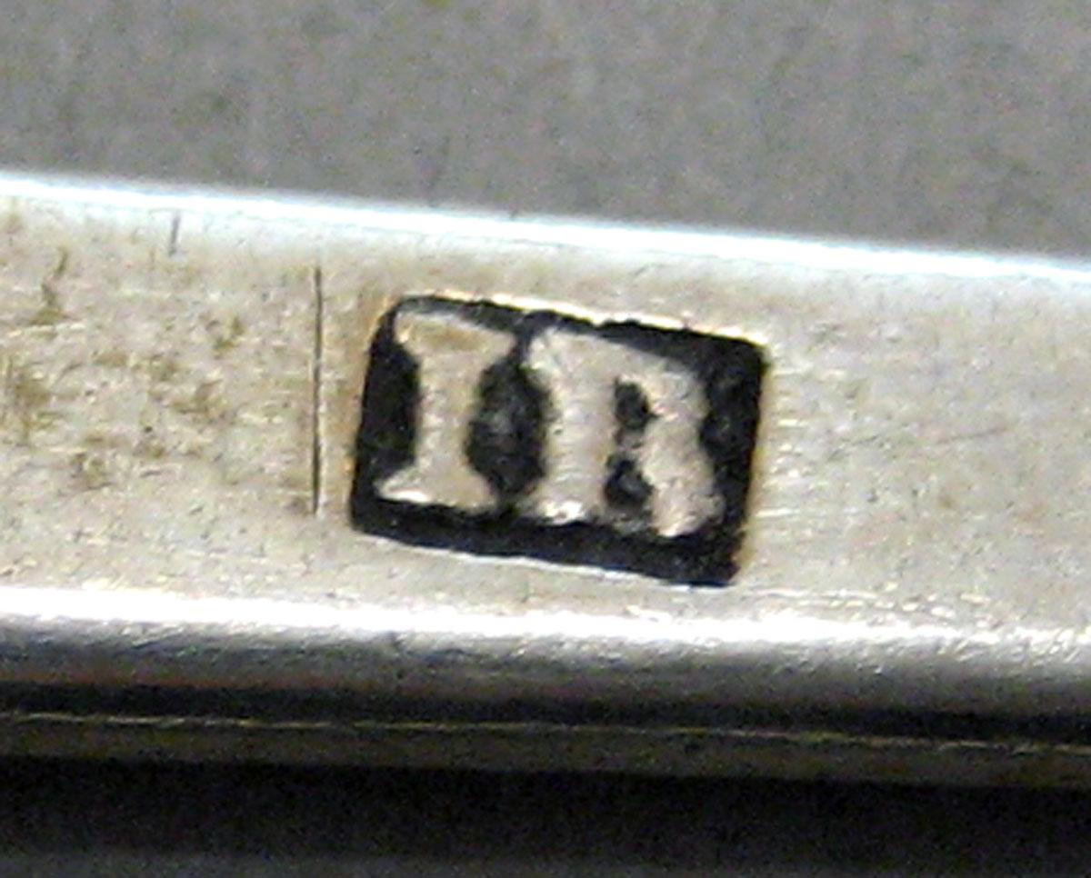 1998.0004.3194 Silver Spoon mark