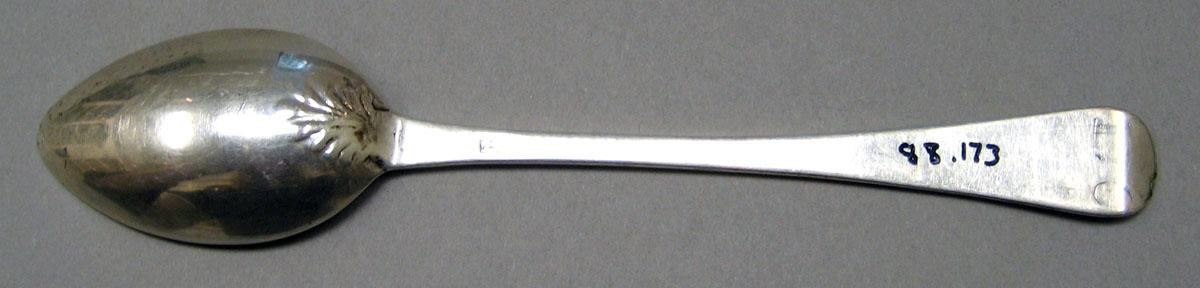 1998.0004.3196 Silver Spoon underside