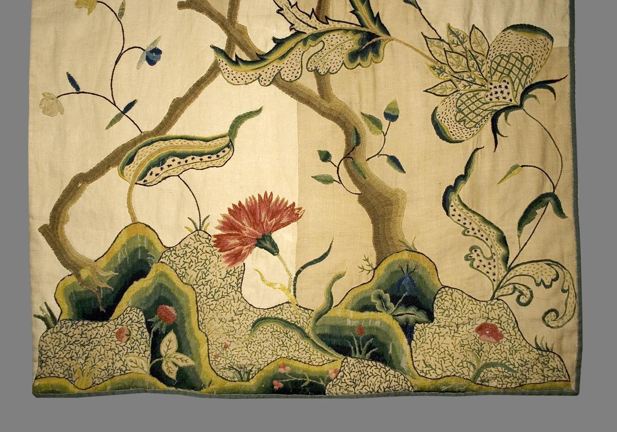 1952.0355.001 B Window Hanging, Side Curtain, Pattern Detail