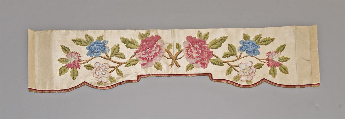 1958.0613.001 B window hanging, valance