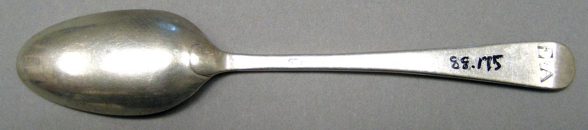 1998.0004.3198 Silver Spoon underside
