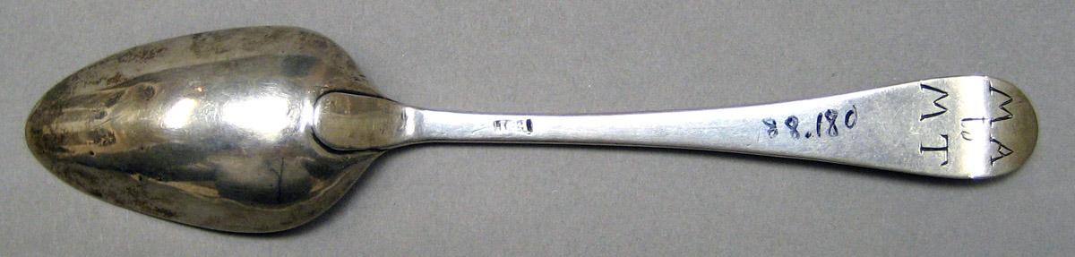 1998.0004.3203 Silver Spoon underside