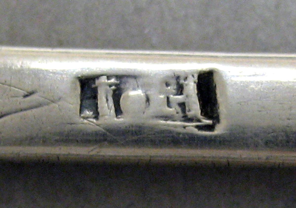 1998.0004.3203 Silver Spoon mark