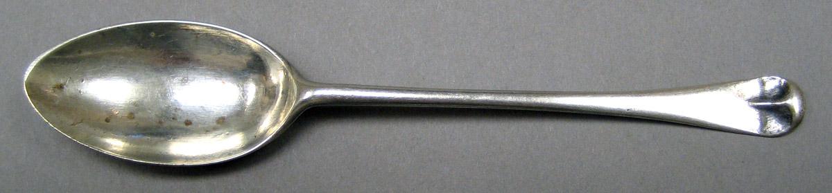 1998.0004.3206 Silver Spoon upper surface