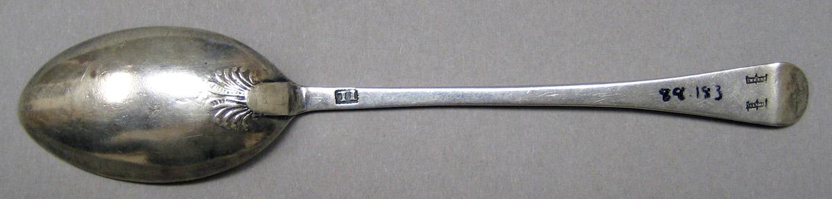 1998.0004.3206 Silver Spoon underside