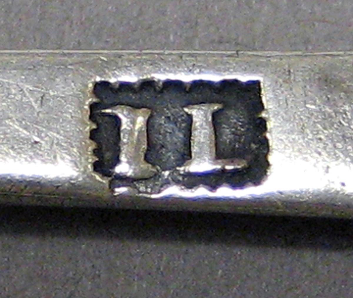 1998.0004.3206 Silver Spoon mark