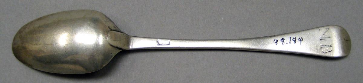 1998.0004.3207 Silver Spoon underside