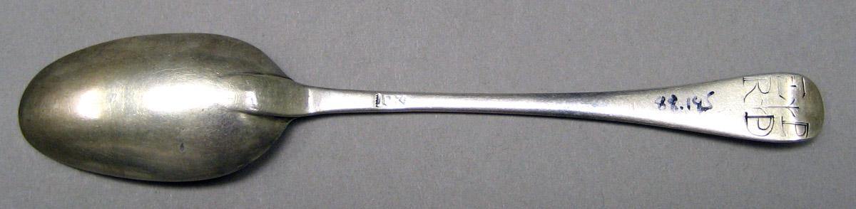 1998.0004.3208 Silver Spoon underside