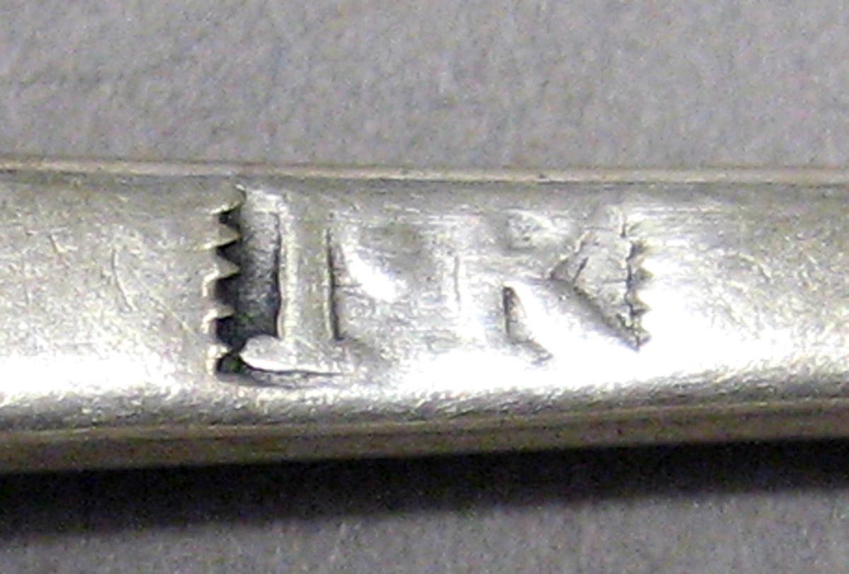 1998.0004.3208 Silver Spoon mark