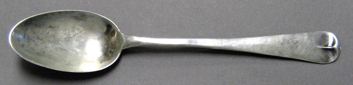 1998.0004.3211 Silver Spoon upper surface