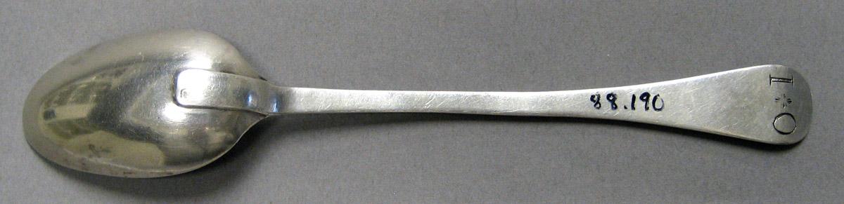 1998.0004.3213 Silver Spoon underside