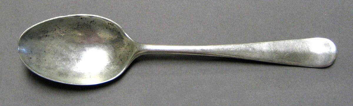 1998.0004.3214 Silver Spoon upper surface