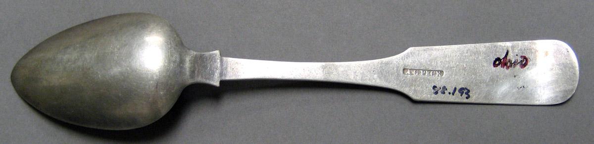 1998.0004.3216.001 Silver Spoon underside